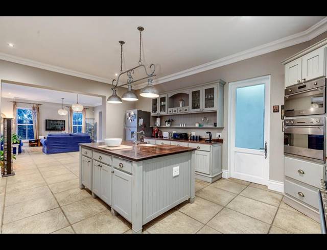 5 BEDROOM HOUSE FOR SALE IN FOURWAYS GARDENS